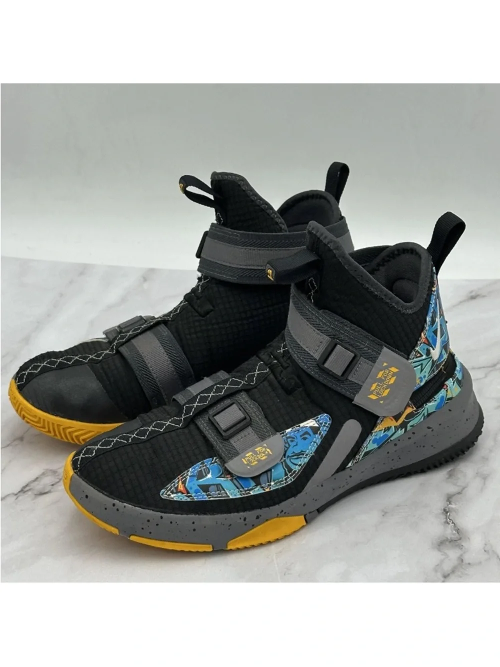 Nike LeBron Shoes Youth Size 7Y Black Graffiti Strap Basketball Kids CJ1317-070